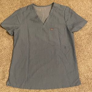 One pocket Figs scrub top, medium